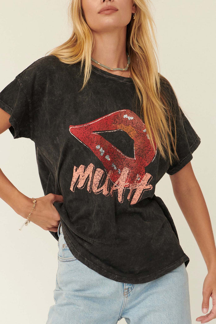 Muah Lips Vintage-Print Graphic Tee - ShopPromesa