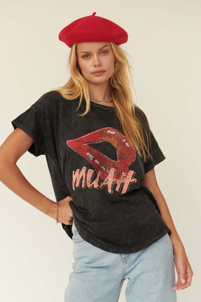 Muah Lips Vintage-Print Graphic Tee - ShopPromesa