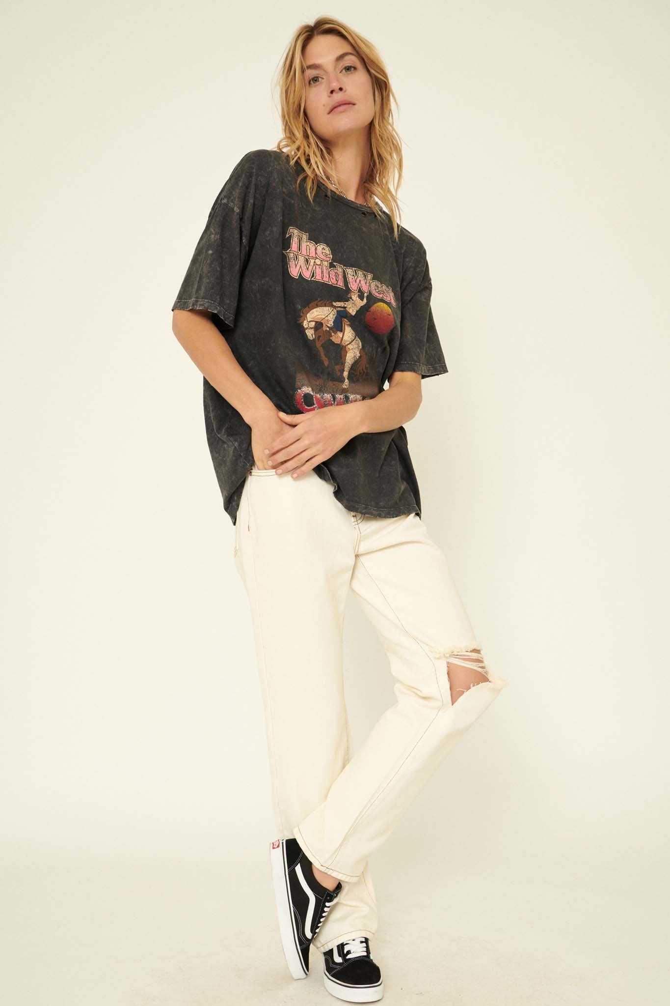 Wild West Oversize Distressed Graphic Tee - ShopPromesa