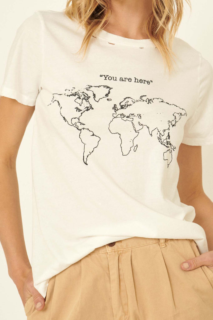 Navigating the World Vintage-Print Graphic Tee - ShopPromesa