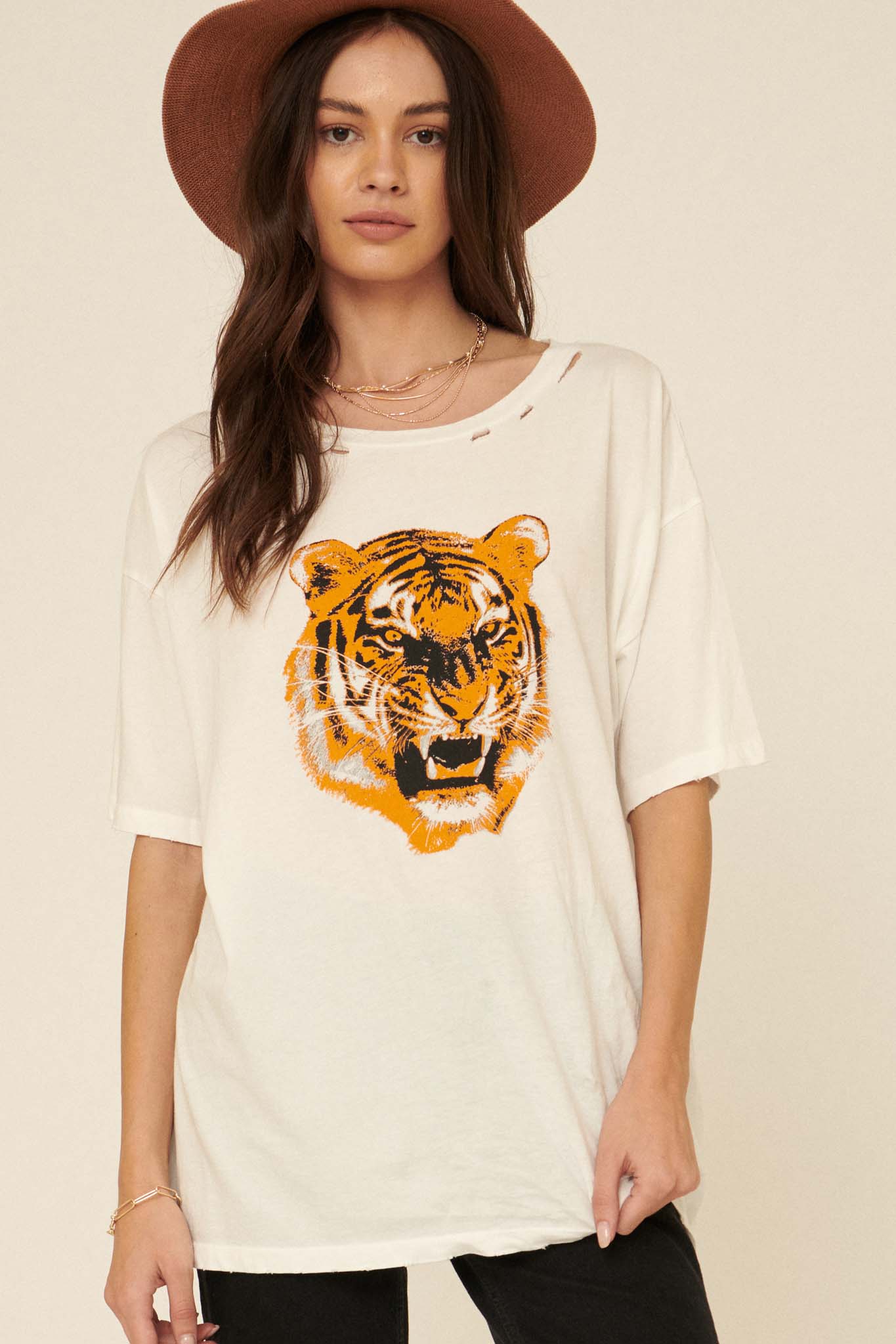 Roaring Tiger Distressed Oversized Graphic Tee - ShopPromesa