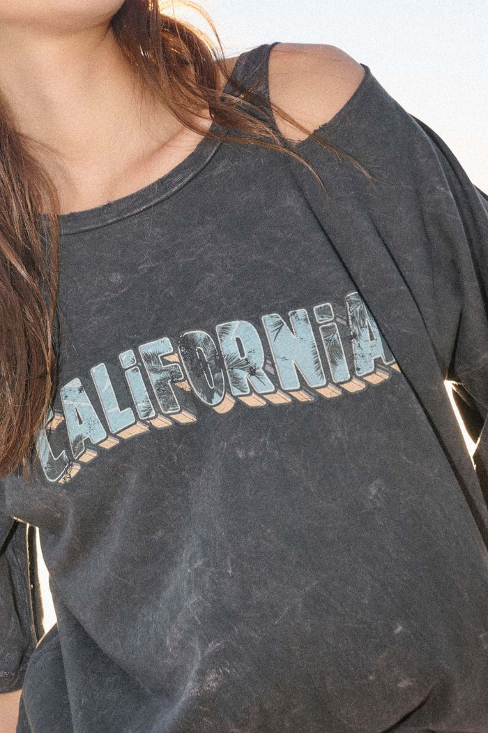 California Slashed Vintage-Wash Graphic Tee - ShopPromesa