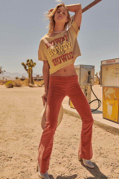 Howdy Vintage-Wash Cropped Graphic Tee - ShopPromesa