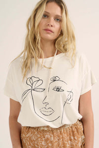 Flower Face Abstract Art Graphic Tee - ShopPromesa