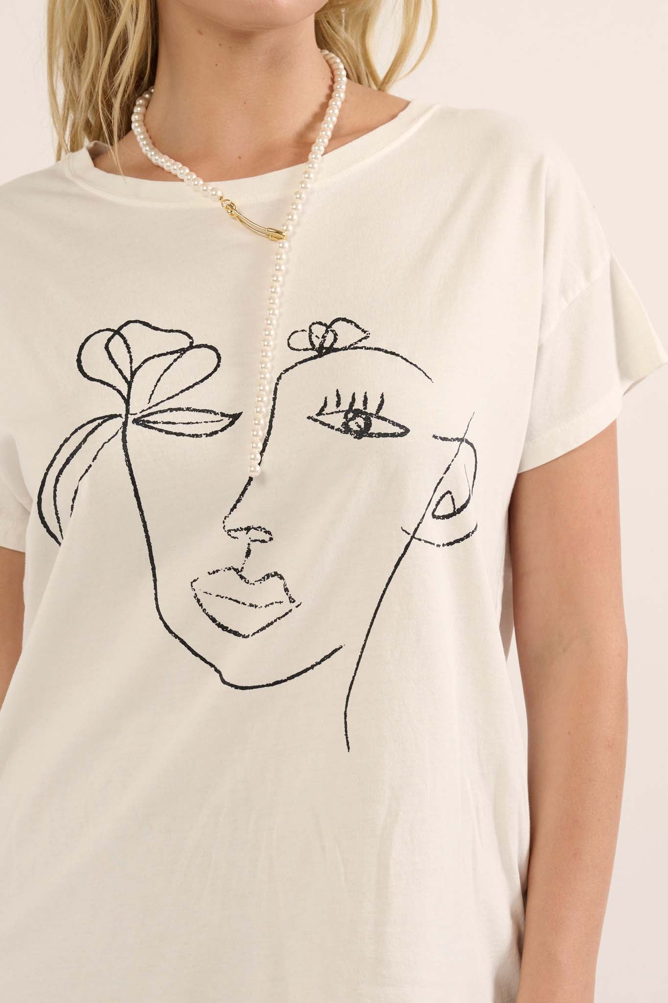 Flower Face Abstract Art Graphic Tee - ShopPromesa