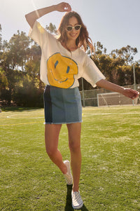 Smiley Face Oversized Distressed Graphic Tee - ShopPromesa