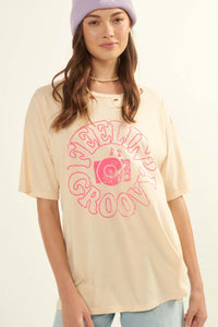 Feelin' Groovy Distressed Graphic Tee - ShopPromesa