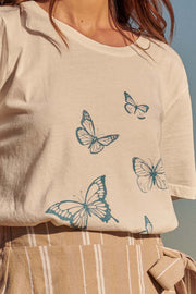 Butterfly Flight Vintage-Print Graphic Tee - ShopPromesa