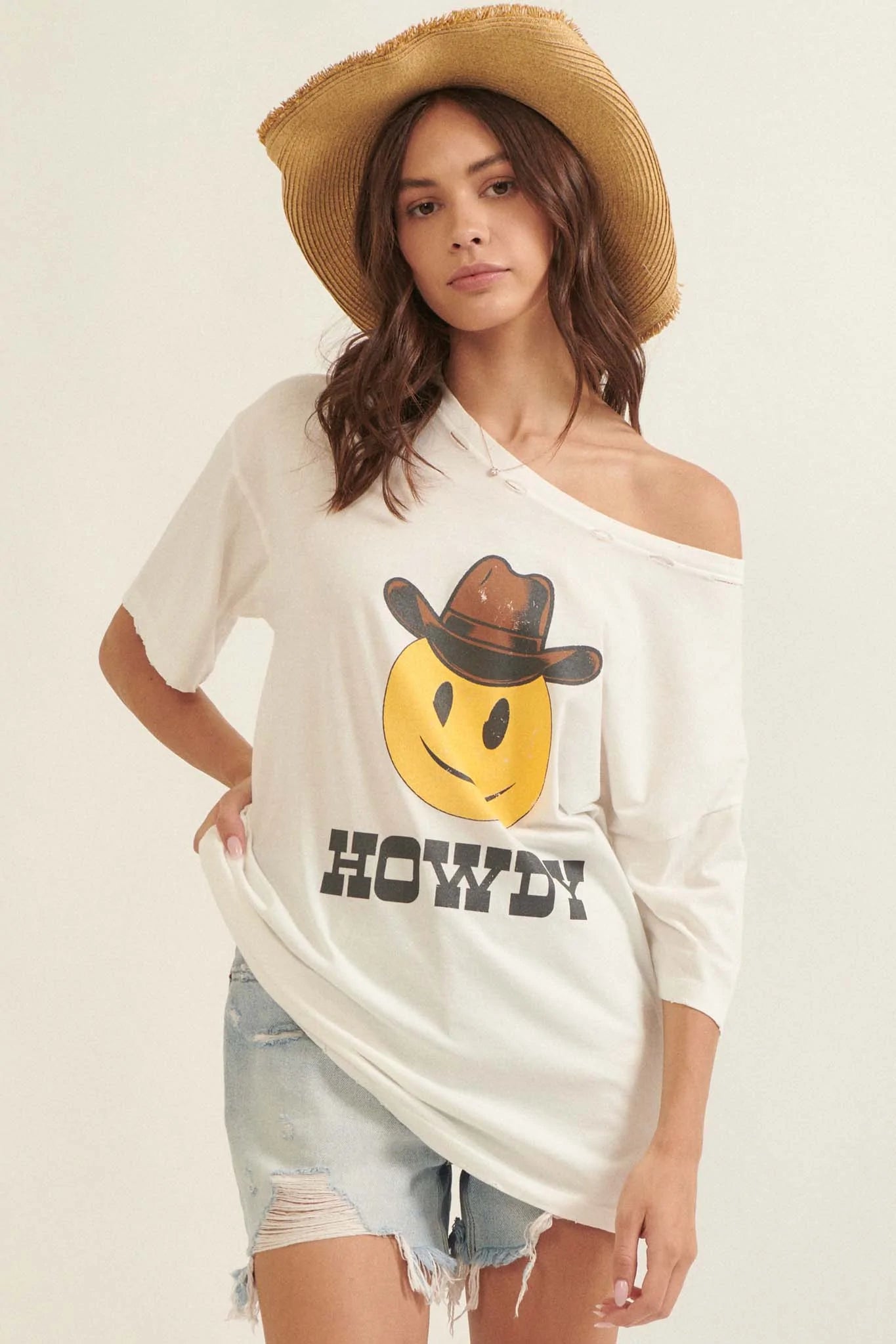 Howdy Cowboy Smiley Distressed Graphic Tee - ShopPromesa