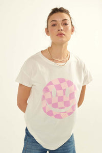 Checker Smiley Face Vintage-Print Graphic Tee - ShopPromesa