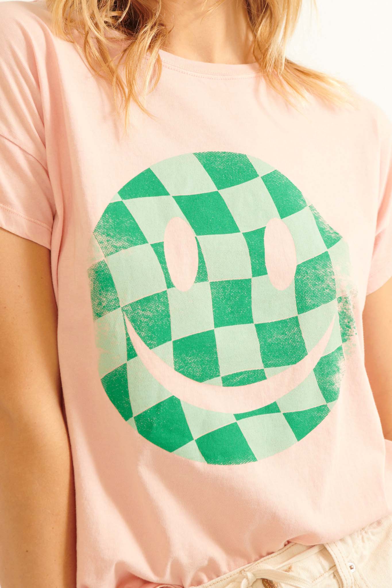 Checker Smiley Face Vintage Graphic Tee - ShopPromesa