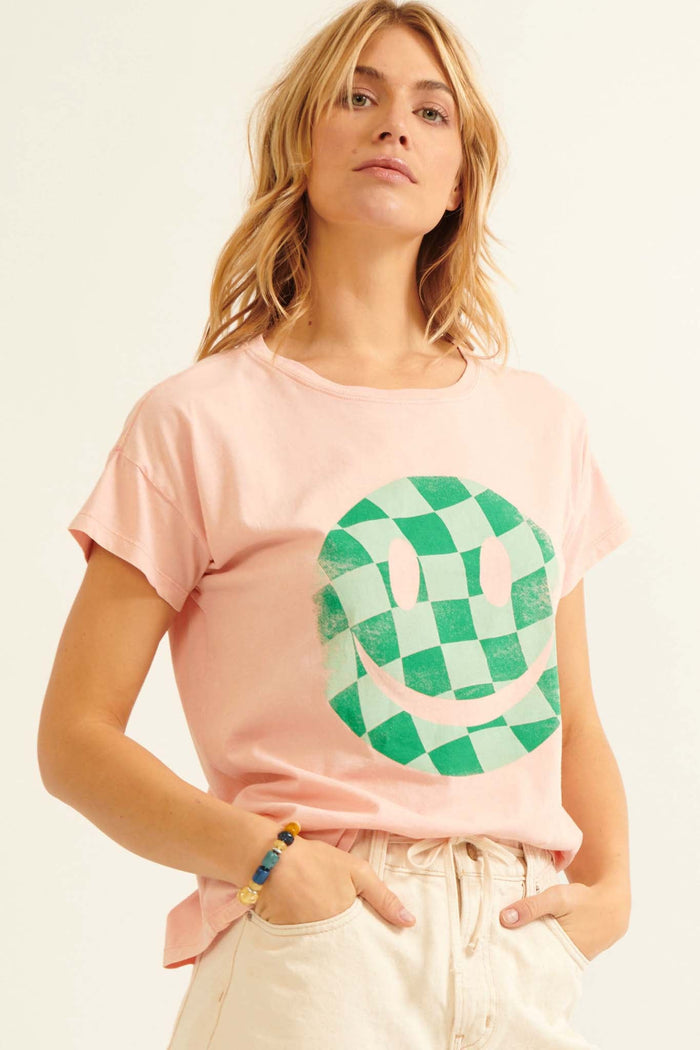 Checker Smiley Face Vintage Graphic Tee - ShopPromesa