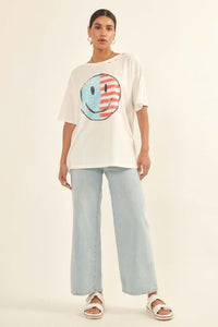 USA Smiley Face Distressed Graphic Tee - ShopPromesa