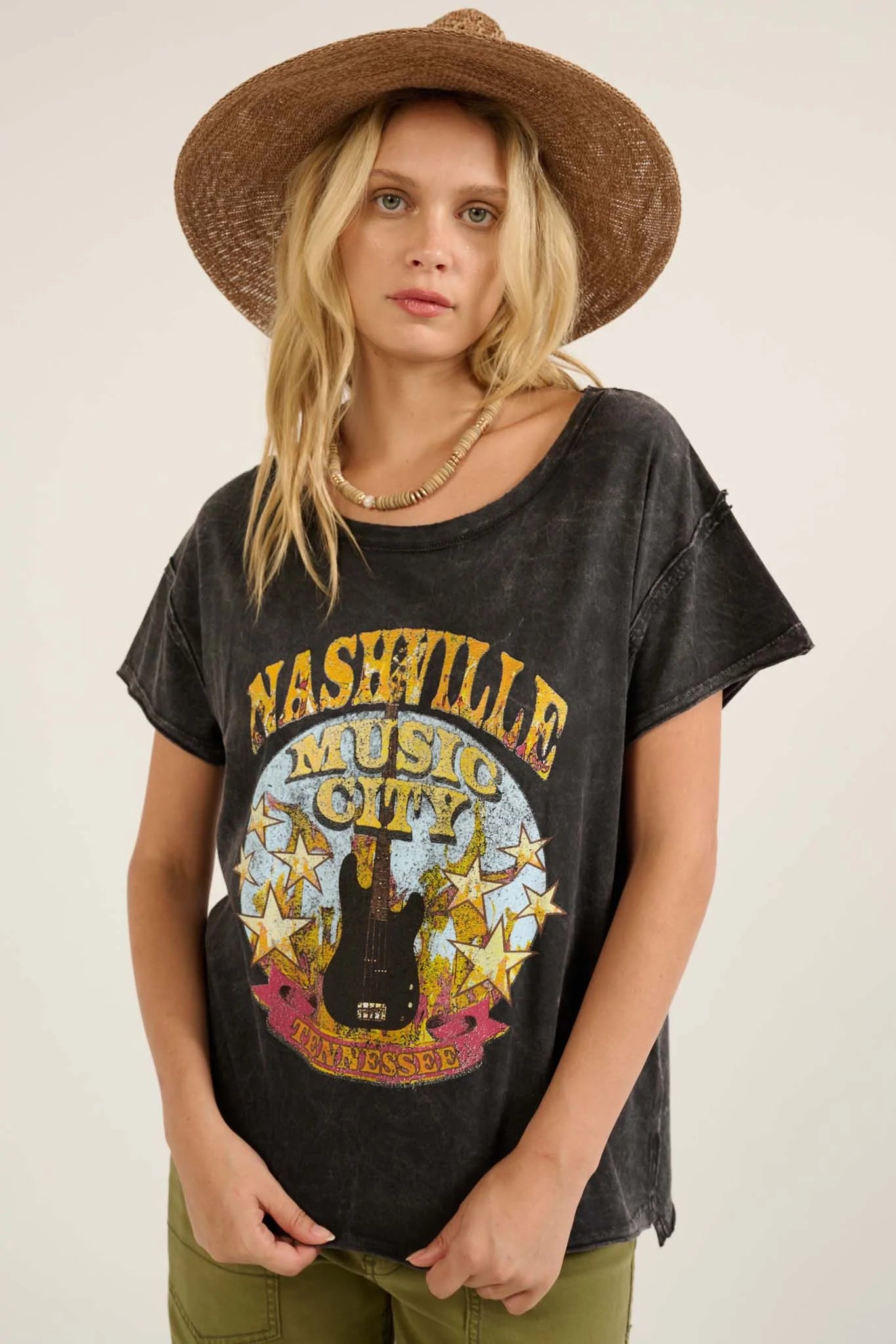 Nashville Music City Vintage-Wash Graphic Tee - ShopPromesa