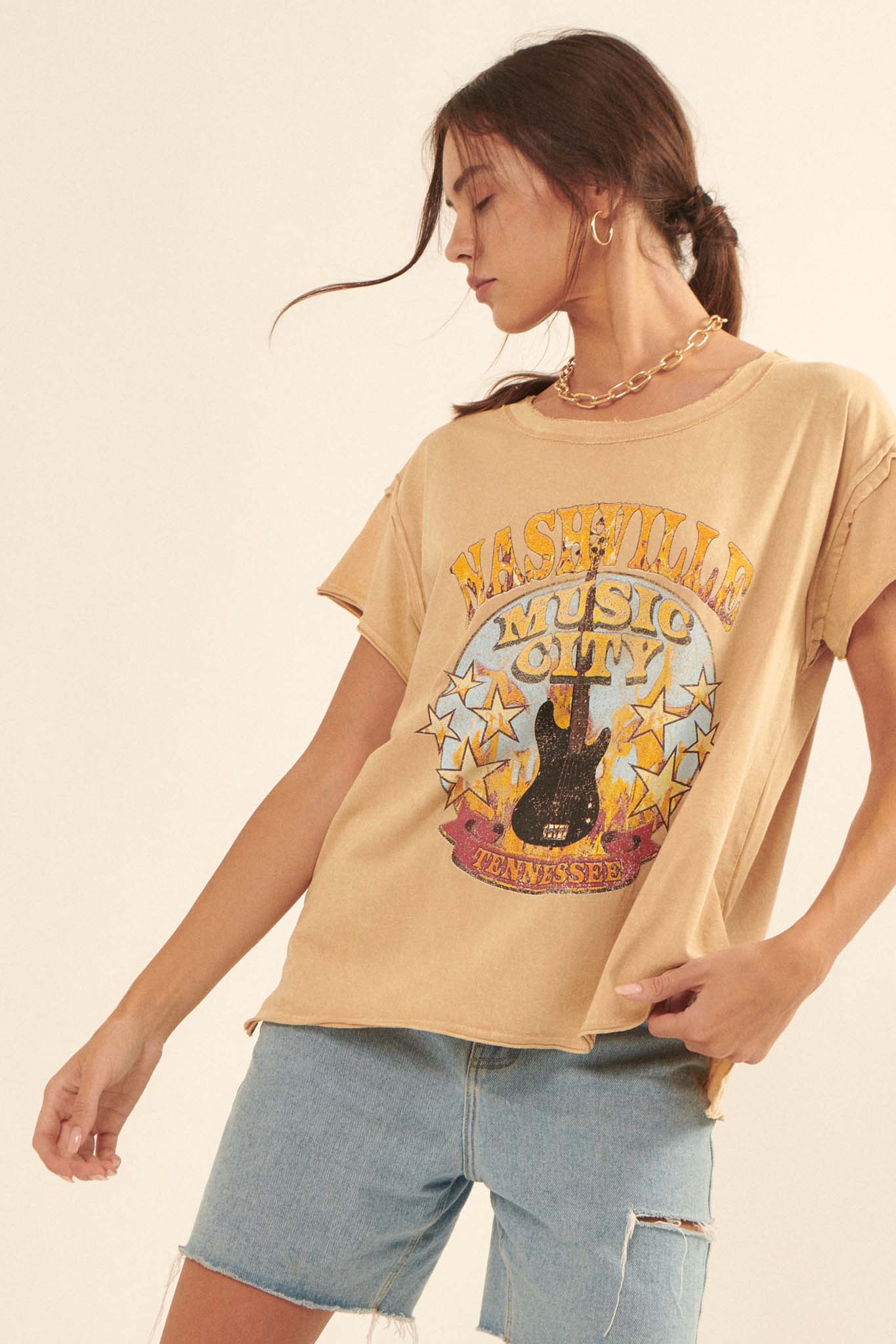 Nashville Music City Vintage-Wash Graphic Tee - ShopPromesa