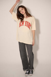 New York Distressed Oversize Graphic Tee - ShopPromesa