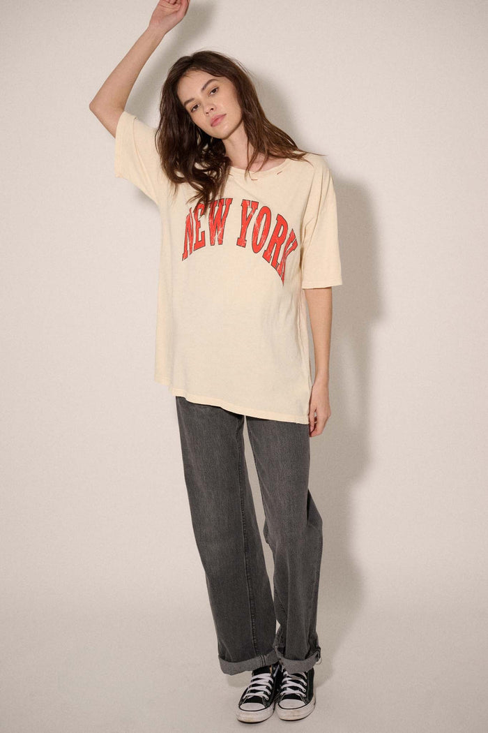 New York Distressed Oversize Graphic Tee - ShopPromesa