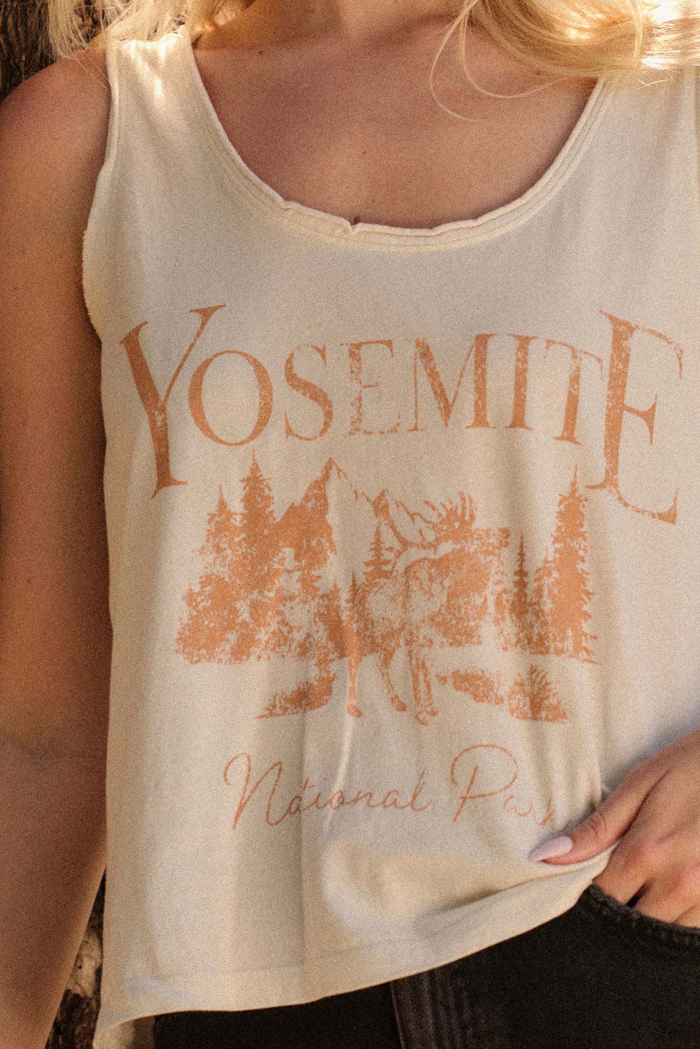 Yosemite National Park Raw-Edge Graphic Tank Top - ShopPromesa