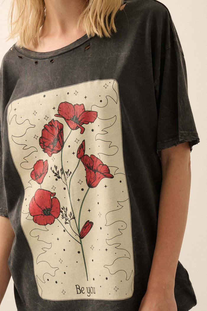 Pretty Poppy Tarot Distressed Oversize Graphic Tee - ShopPromesa