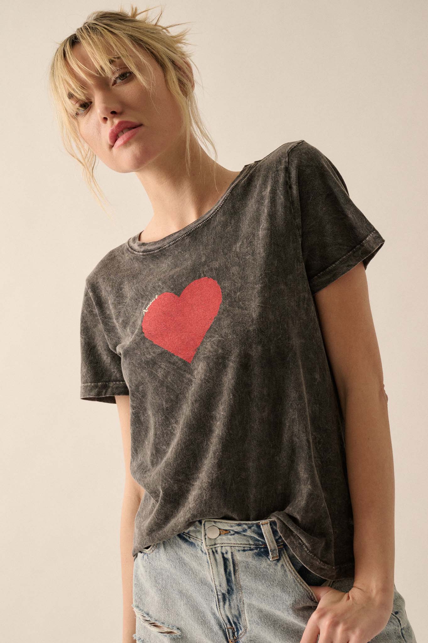 Amour Red Heart Vintage-Wash Graphic Tee - ShopPromesa