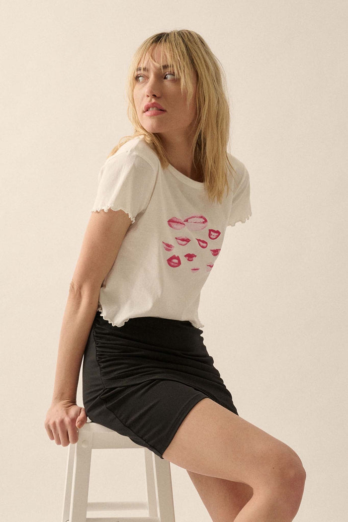 Lovely Lips Cropped Lettuce-Edge Graphic Baby Tee - ShopPromesa