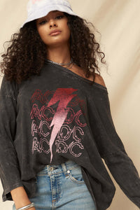 AC/DC Lightning Bolt Long-Sleeve Graphic Tee - ShopPromesa