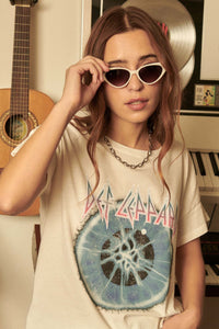 Def Leppard Adrenalize Vintage-Print Graphic Tee - ShopPromesa