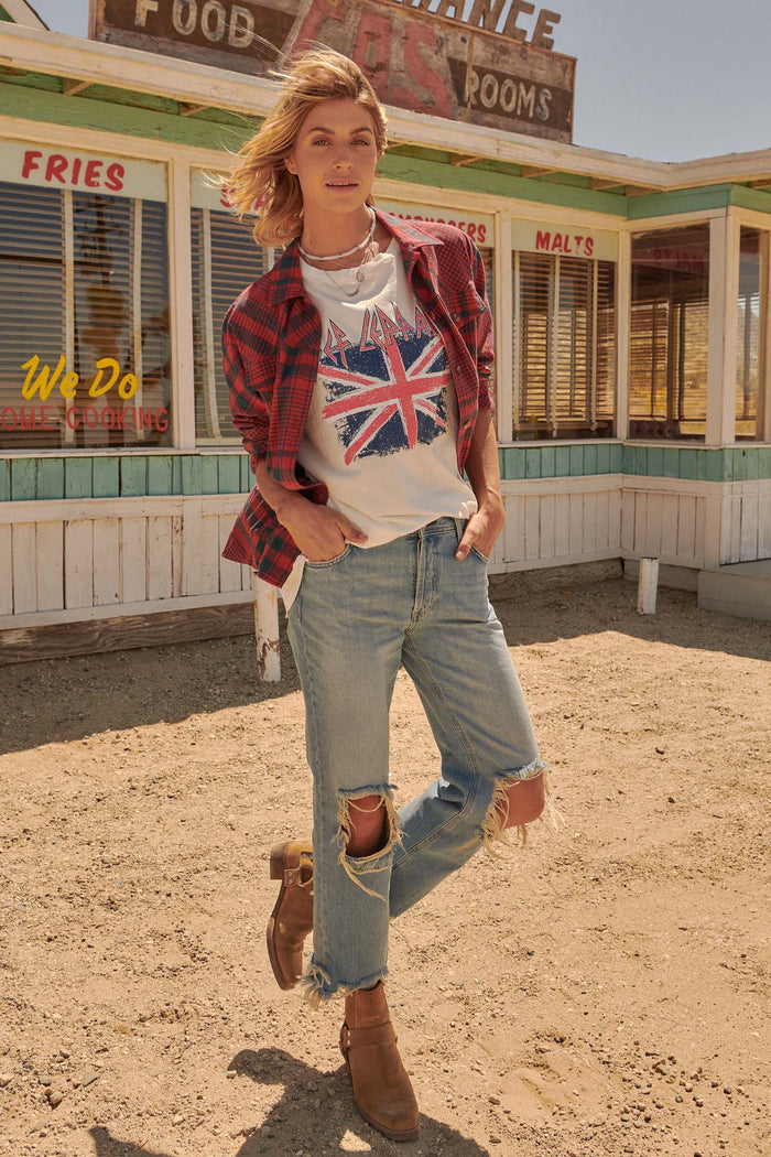 Def Leppard Union Jack Distressed Graphic Tee - ShopPromesa