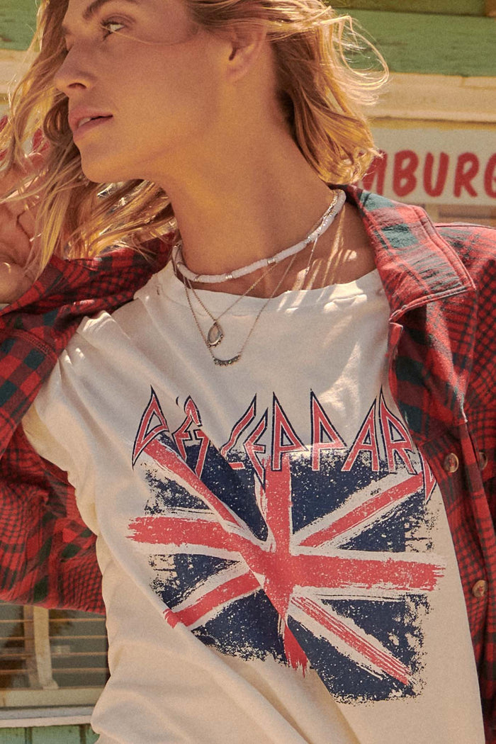 Def Leppard Union Jack Distressed Graphic Tee - ShopPromesa