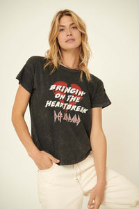 Def Leppard Heartbreak Vintage Graphic Tee - ShopPromesa