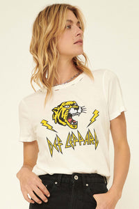 Def Leppard Love Bites Vintage-Wash Graphic Tee - ShopPromesa