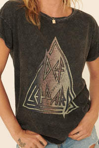 Def Leppard Vintage-Wash Logo Graphic Tee - ShopPromesa