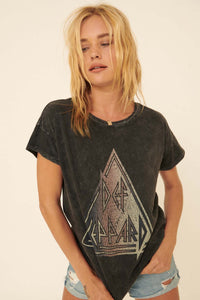 Def Leppard Vintage-Wash Logo Graphic Tee - ShopPromesa