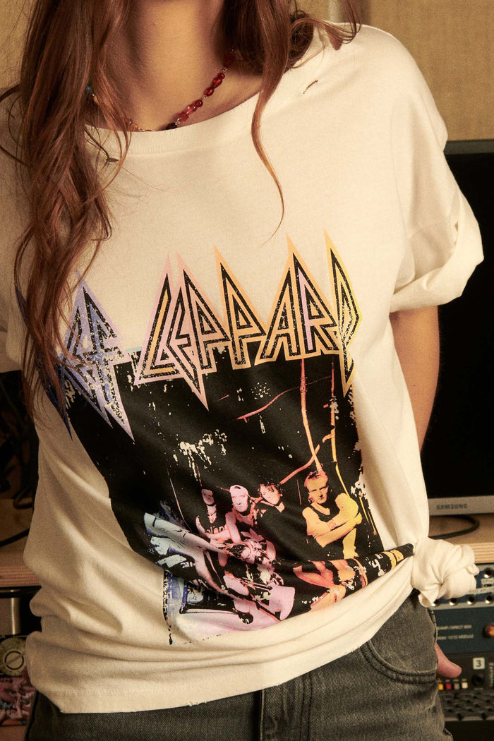 Def Leppard Portrait Distressed Graphic Tee - ShopPromesa