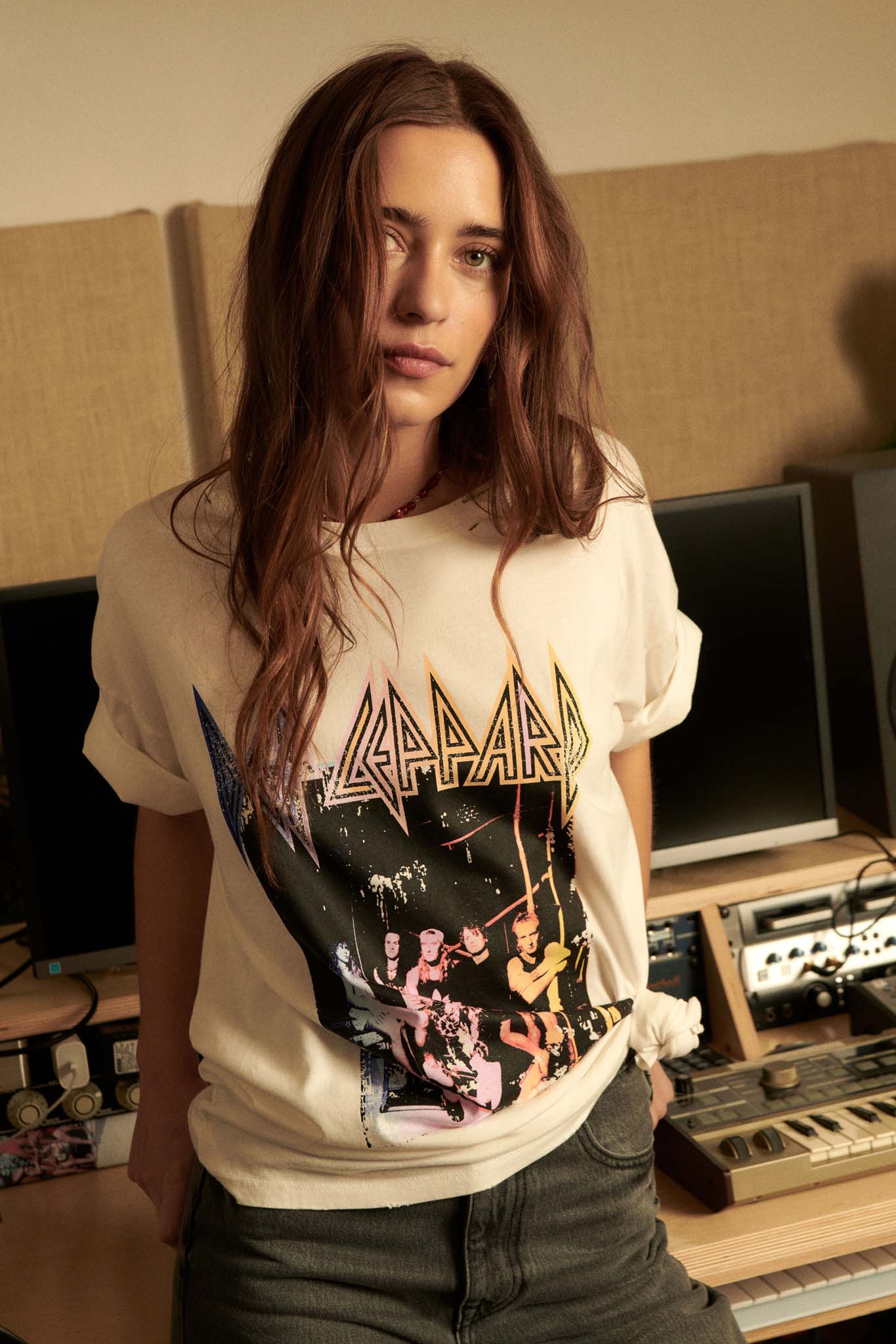 Def Leppard Portrait Distressed Graphic Tee - ShopPromesa