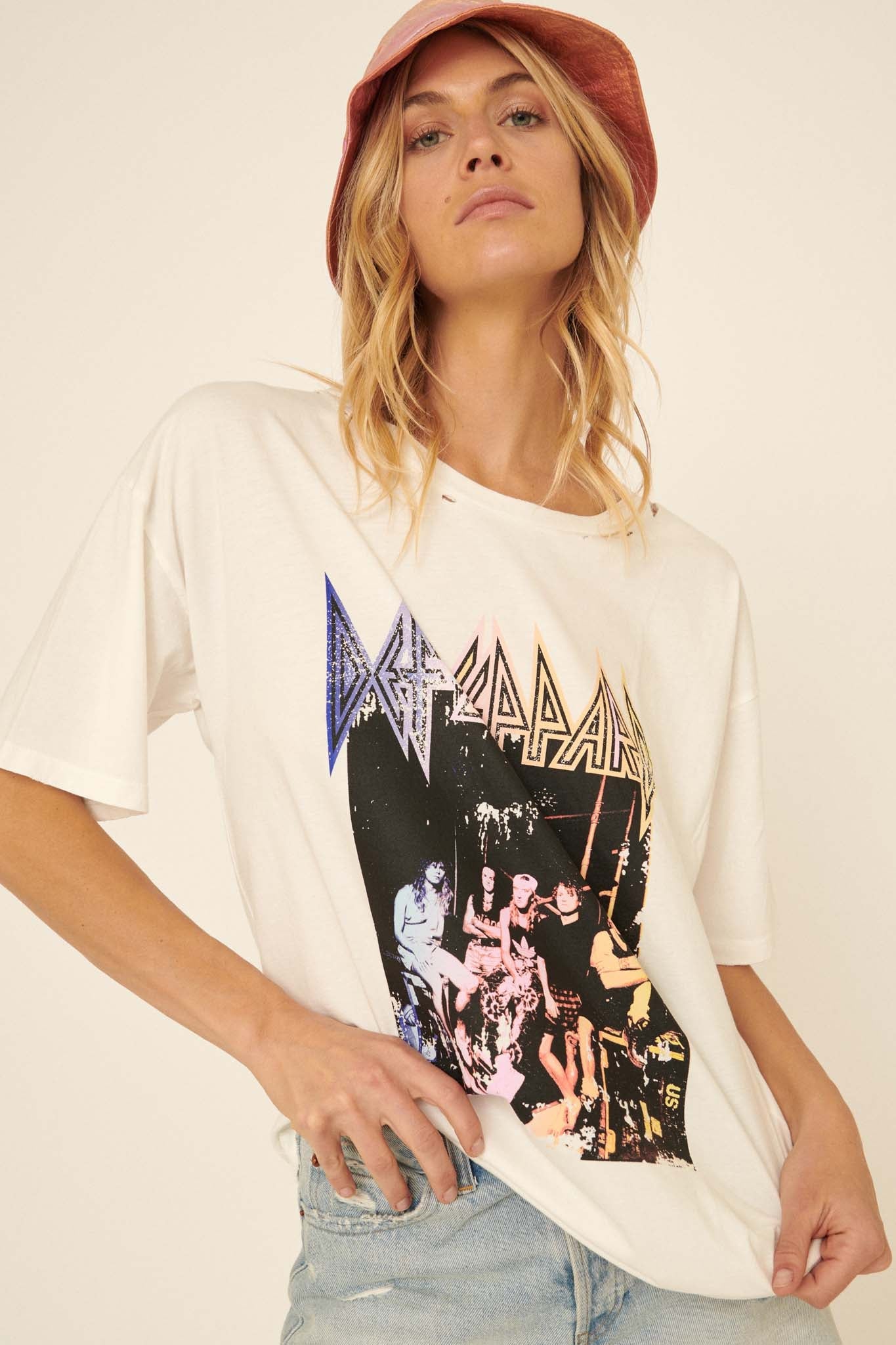 Def Leppard Portrait Distressed Graphic Tee - ShopPromesa