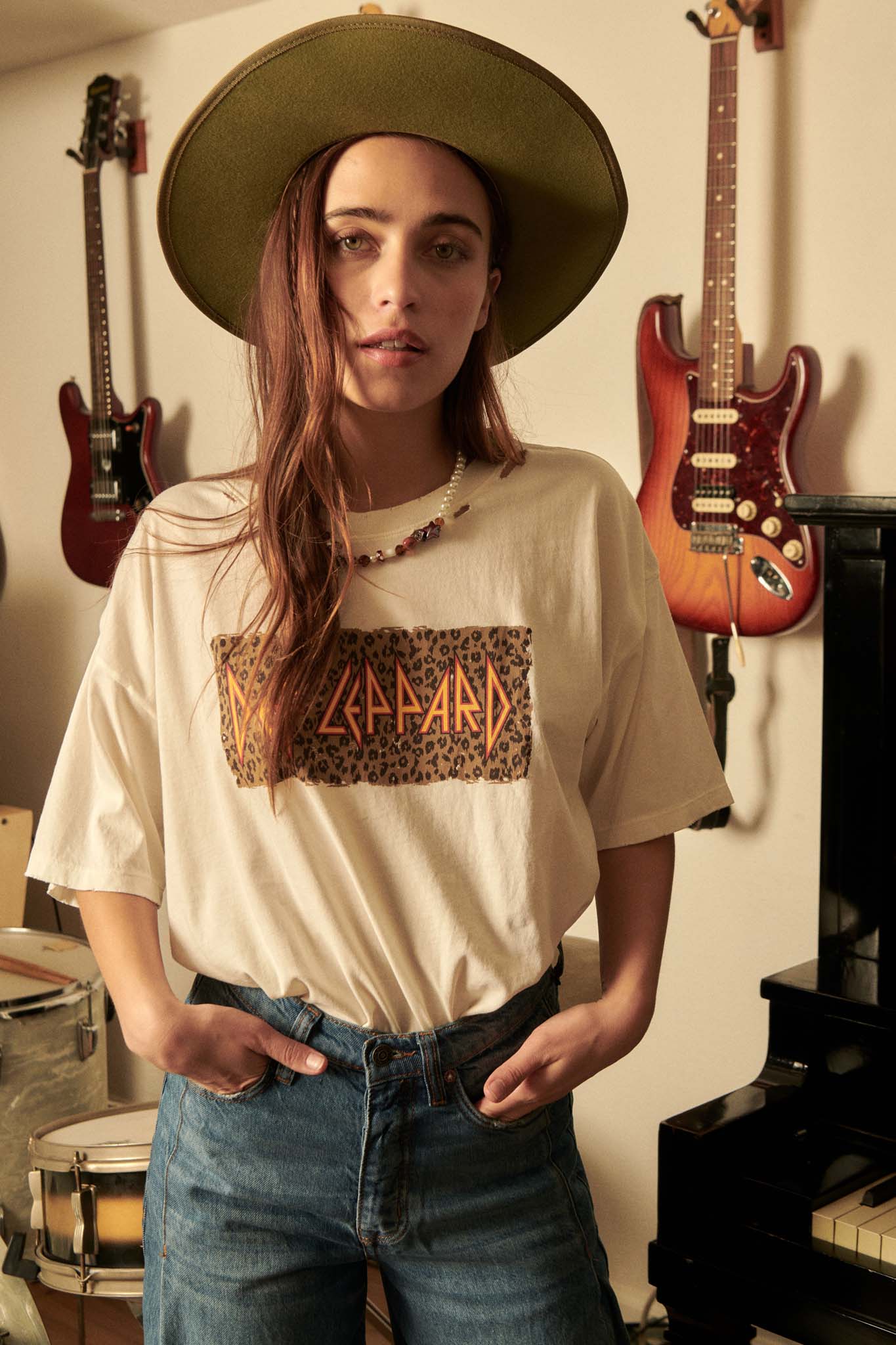 Def Leppard Leopard Logo Distressed Graphic Tee - ShopPromesa