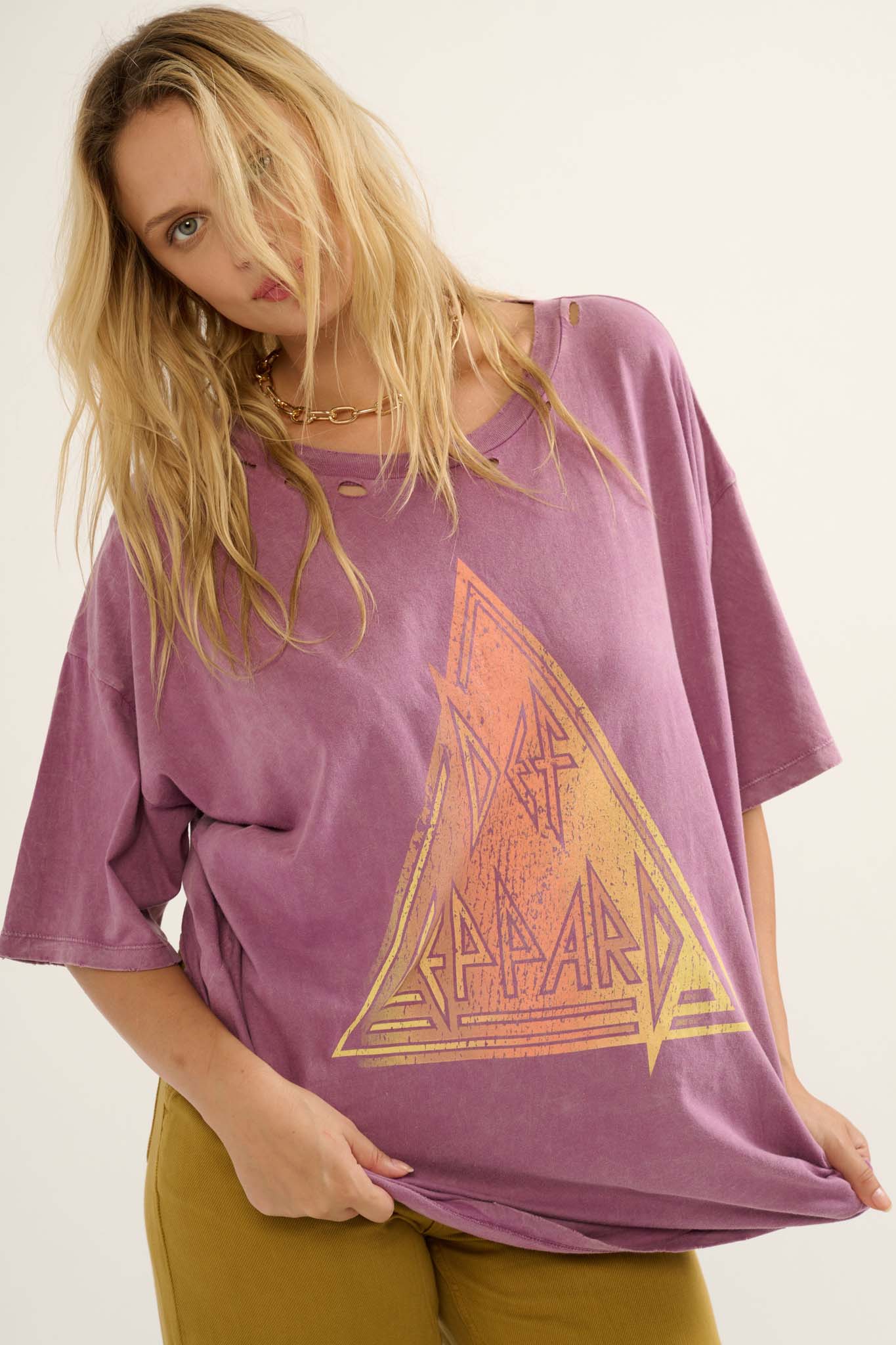 Def Leppard Pyramid Logo Distressed Graphic Tee - ShopPromesa