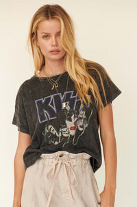 KISS Photo Collage Vintage-Print Graphic Tee - ShopPromesa