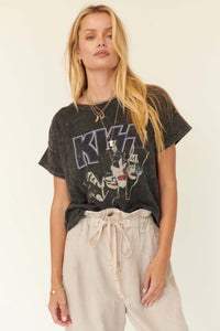 KISS Photo Collage Vintage-Print Graphic Tee - ShopPromesa