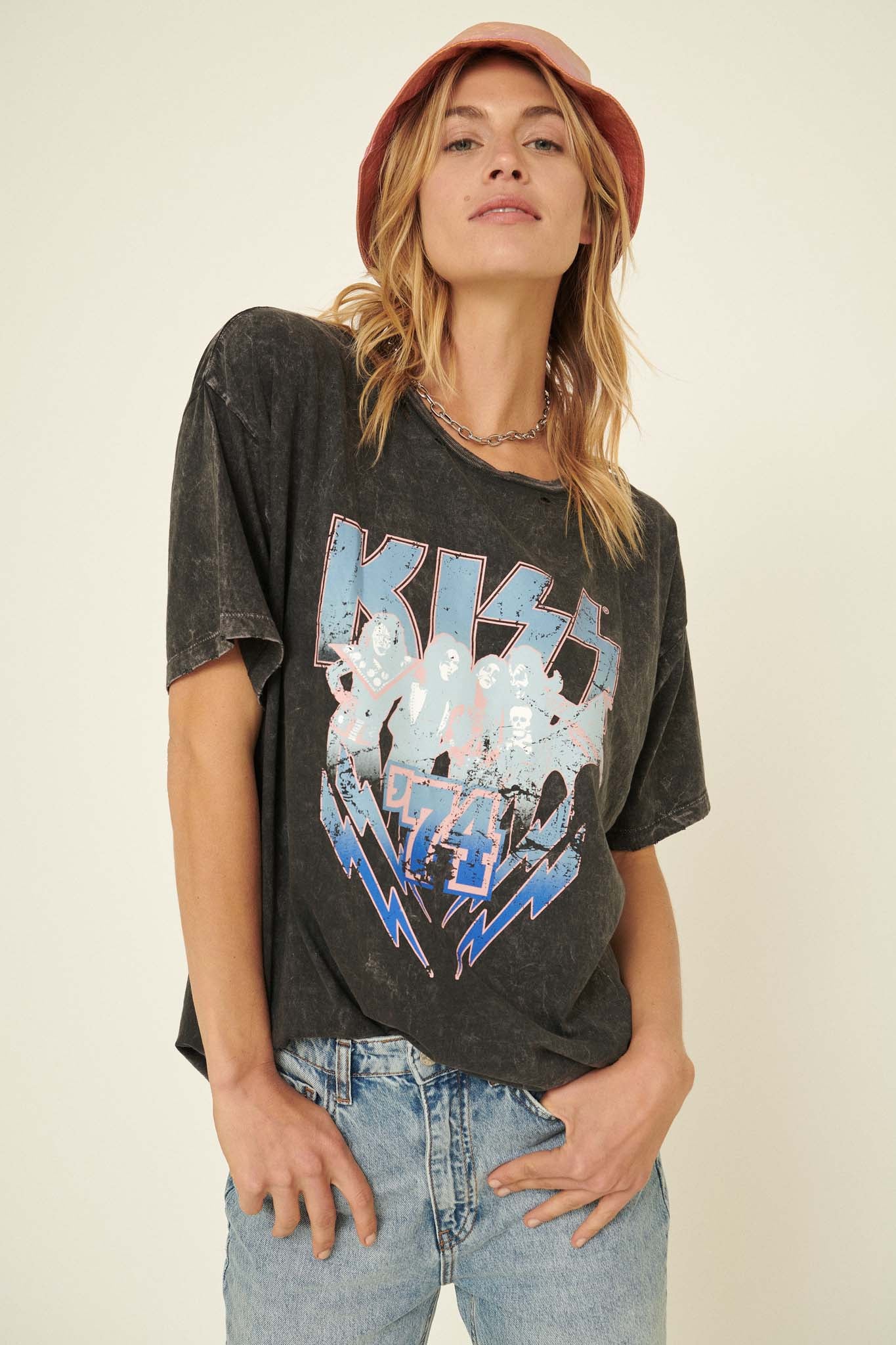 KISS 74 Distressed Vintage-Wash Graphic Tee - ShopPromesa