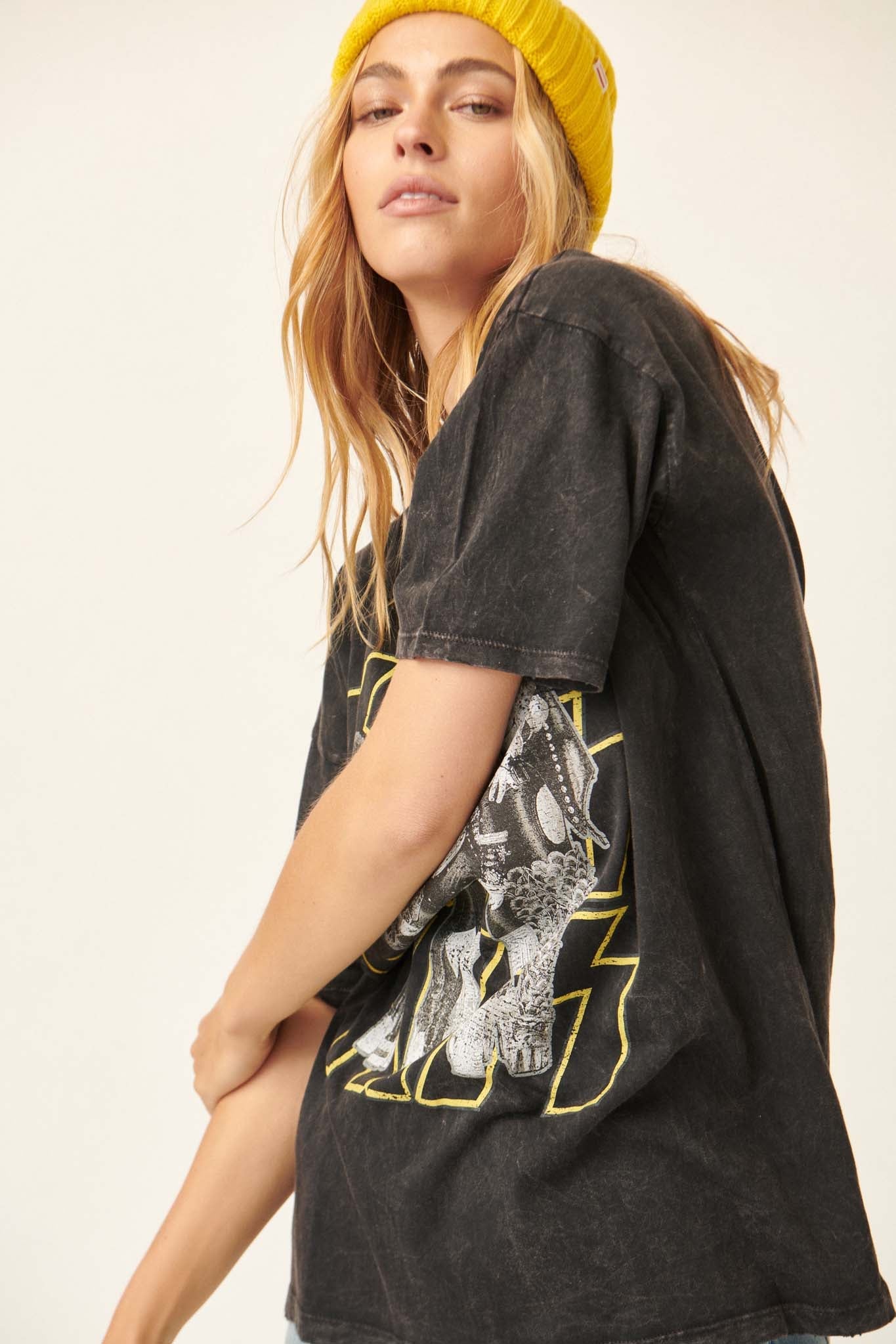 KISS Portrait Distressed Oversize Graphic Tee - ShopPromesa