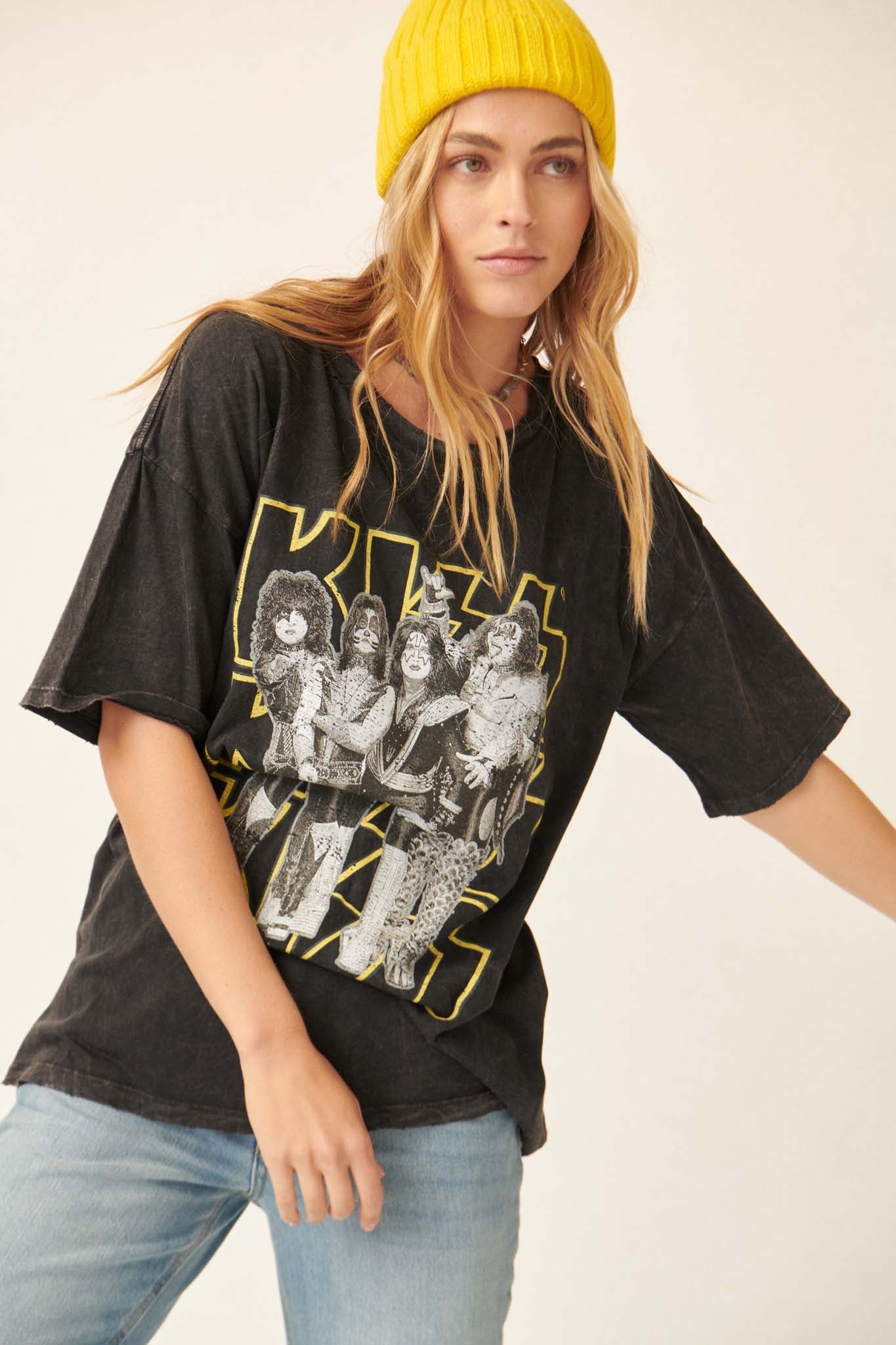 KISS Portrait Distressed Oversize Graphic Tee - ShopPromesa