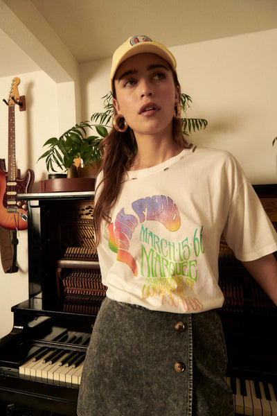 Pink Floyd Marquee Distressed Graphic Tee - ShopPromesa