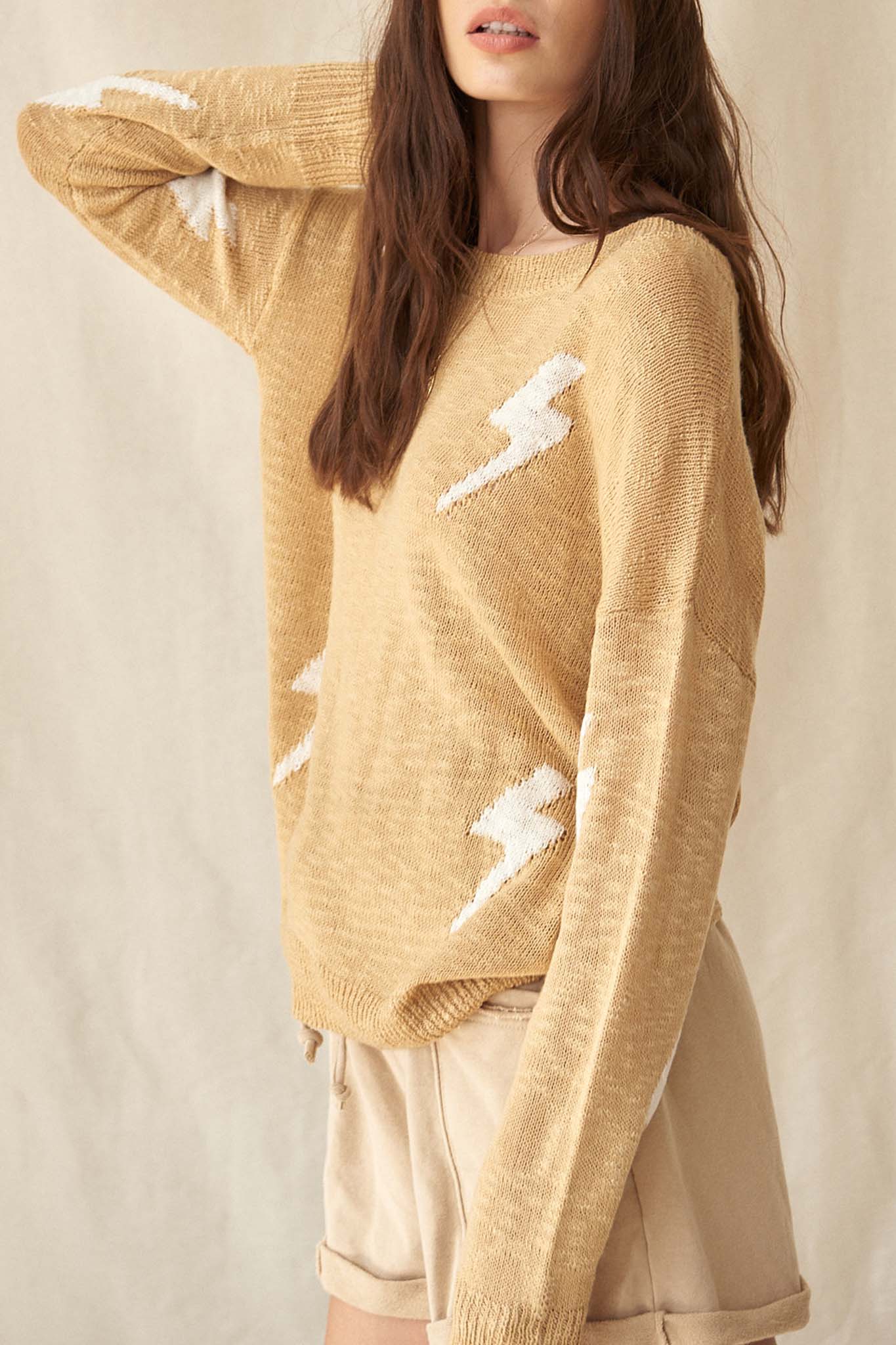 Strike Twice Thunderbolt-Pattern Graphic Sweater - ShopPromesa