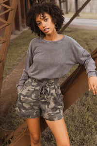 Love Army Belted Camouflage Wide-Leg Shorts - ShopPromesa