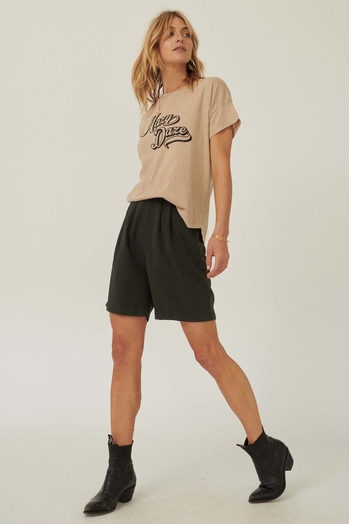 Office Gossip Pleat-Front Pocket Shorts - ShopPromesa