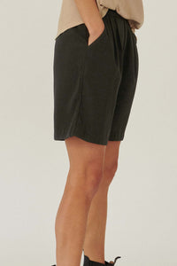 Office Gossip Pleat-Front Pocket Shorts - ShopPromesa