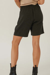 Office Gossip Pleat-Front Pocket Shorts - ShopPromesa