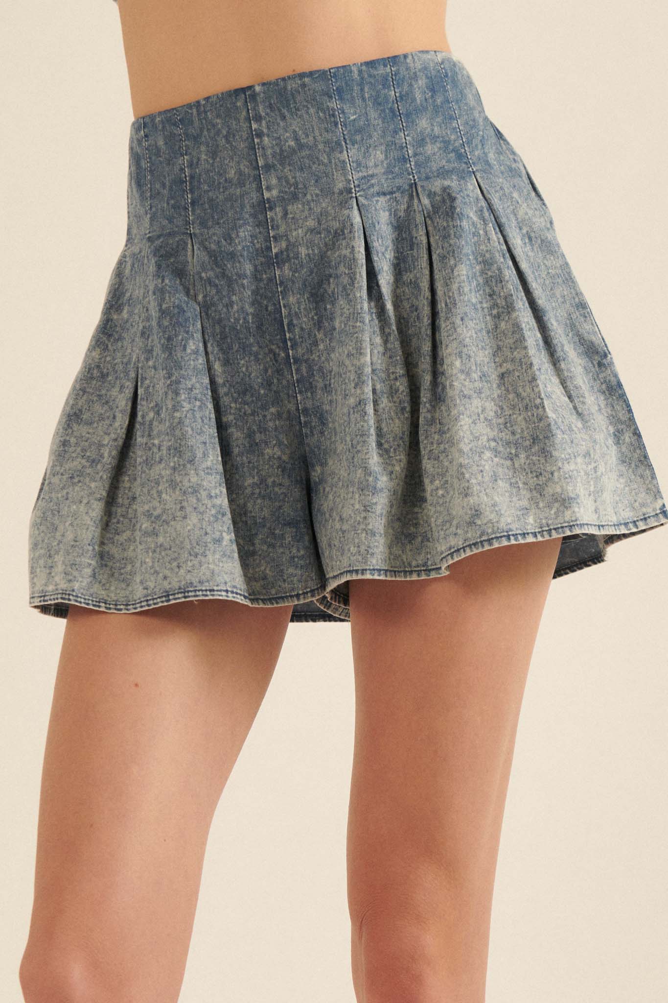 Just Dance Pleated Acid-Wash Denim Skort - ShopPromesa